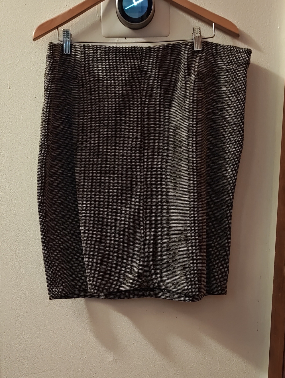 Elle Black and White Textured Pencil Skirt